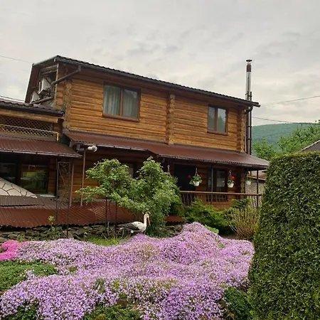 будинок в горах