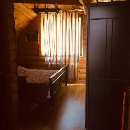будинок в горах Πανσιόν 4*