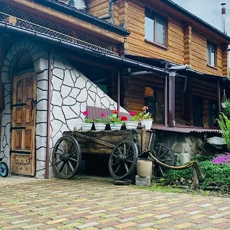 будинок в горах ゲストハウス