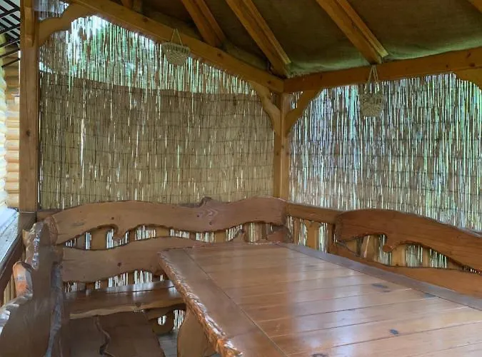 招待所 будинок в горах 波利亚纳