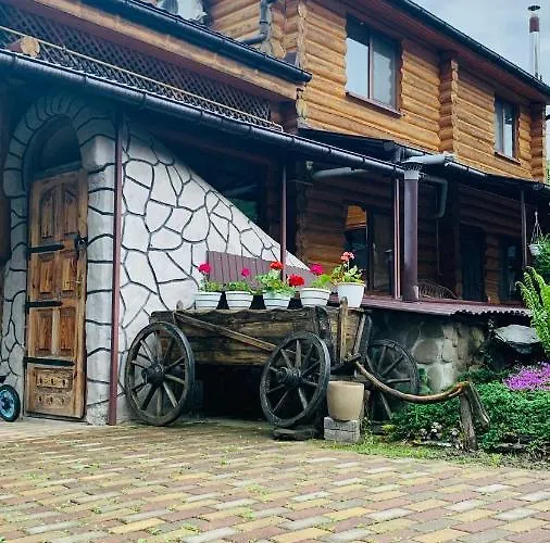 будинок в горах 招待所