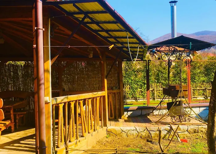 будинок в горах 招待所